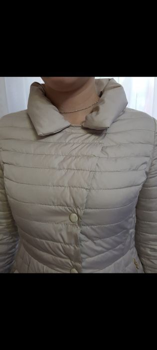 Продам весенние пальто.