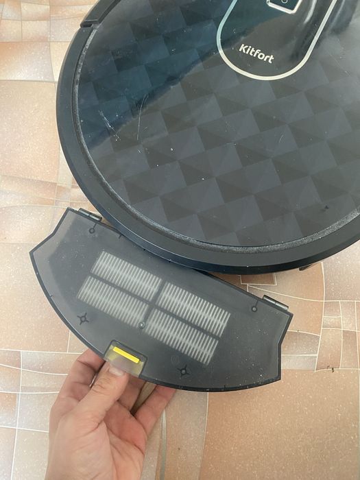 Робот пылесос почтиновый!