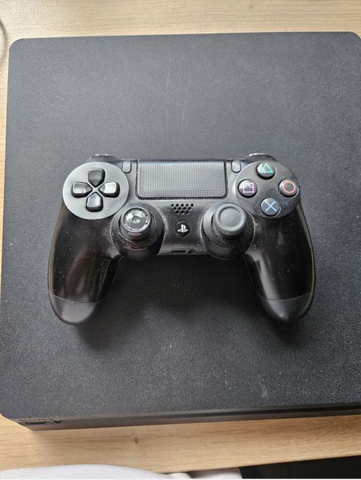 Play station 4 1TB ( Ps4 )