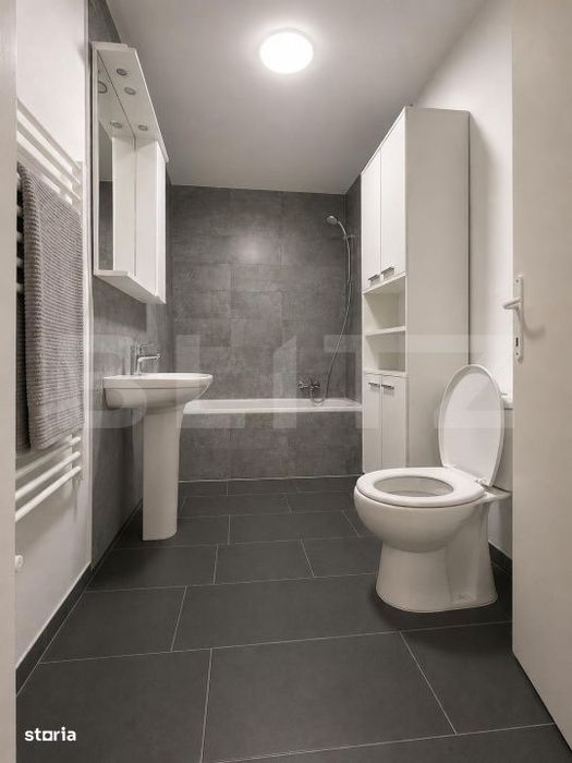 Apartament 3 camere, decomandat, 72.89 mp, la cheie, zona Centru, Camp