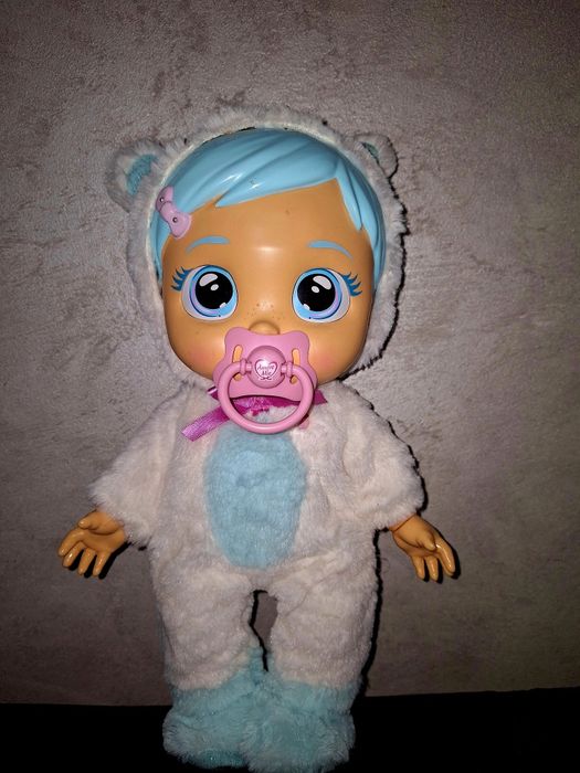 Păpușă Cry Babies Kristal bolnav.