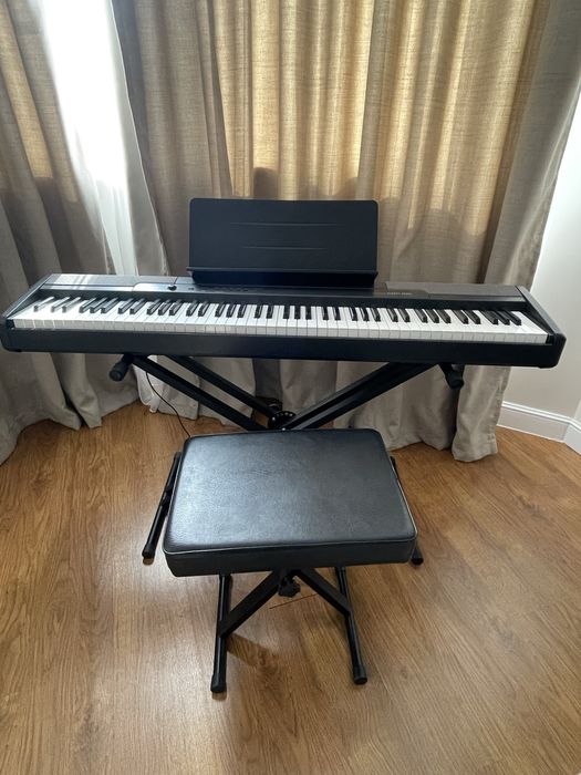 Пианино, всё в комплекте