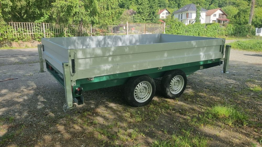 Vând remorcă apicola nouă