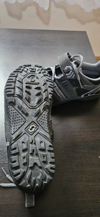 Pantofi Scott drumetie