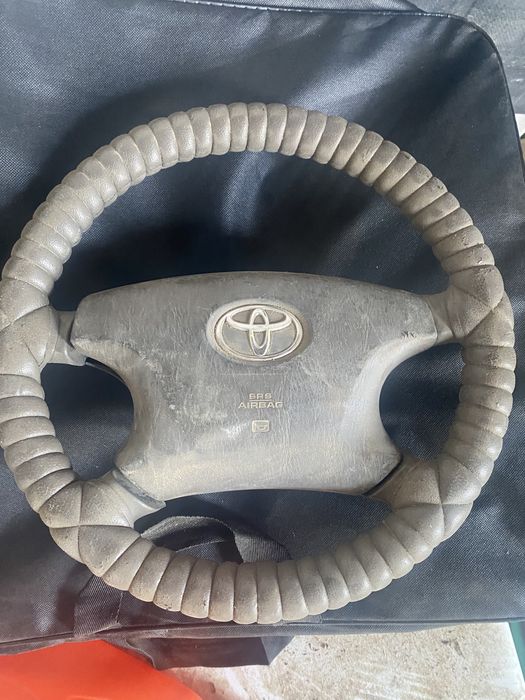Toyota руль от camry hailux