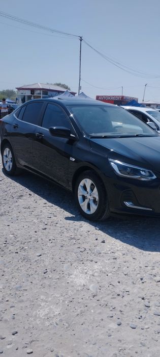 Chevrolet onix primyer+
