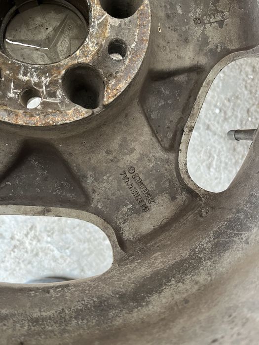 Диски R16 с резиной на Мерседес