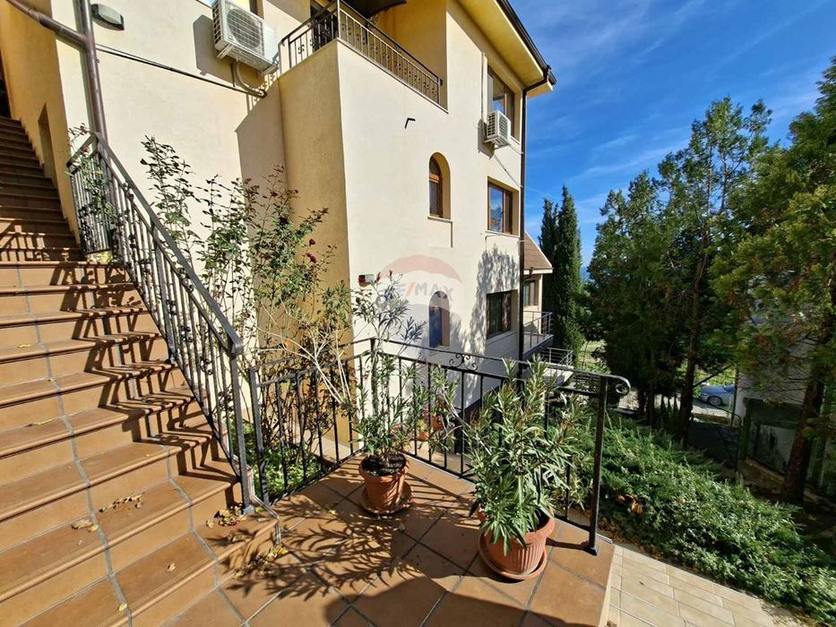 Хотел за продажба в к.к. Чайка, Варна, ТЕ