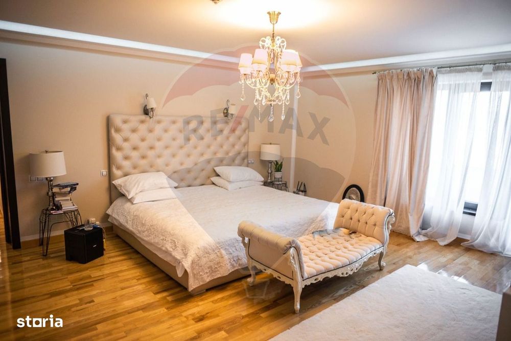 Casă / Vilă de lux cu 6 camere de vânzare în Șcheia, Suceava