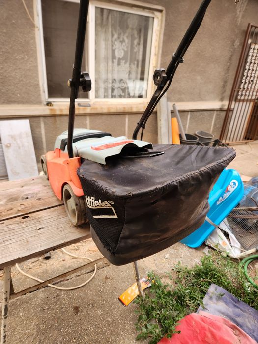 Masina de tuns iarba