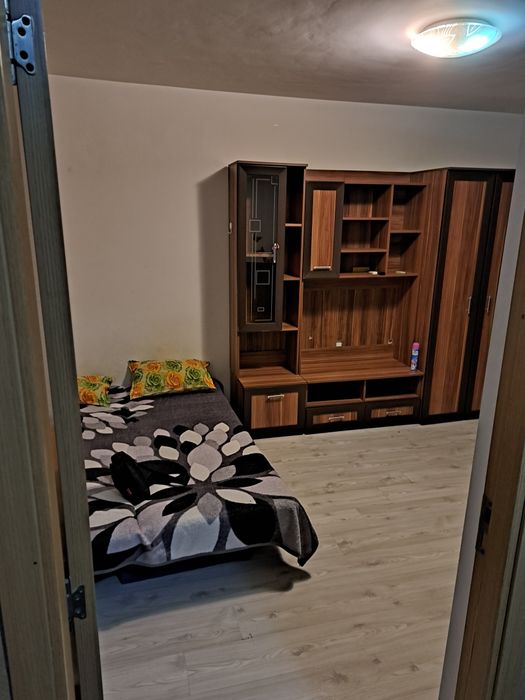 Inchiriat garsoniera.