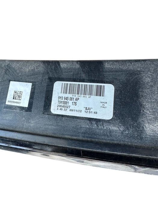 Porsche Cayenne 2022 Централен стоп