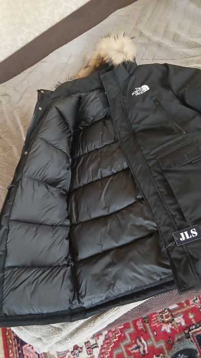 Продам пуховик куртку