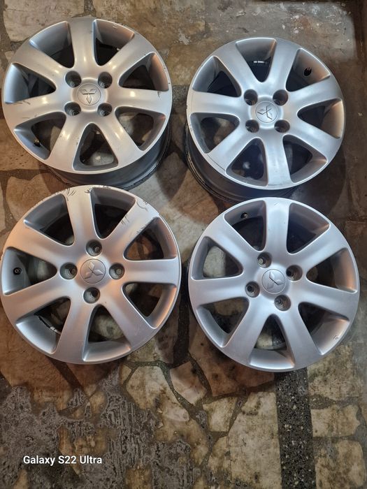 Mitsubishi 16 Volvo S40  4x114.3 67.1 Оригинални Замъка Ямбол