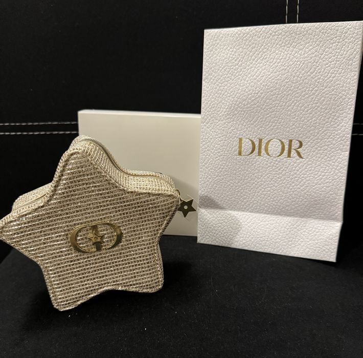 Dior лимитиран несесер – коледна серия