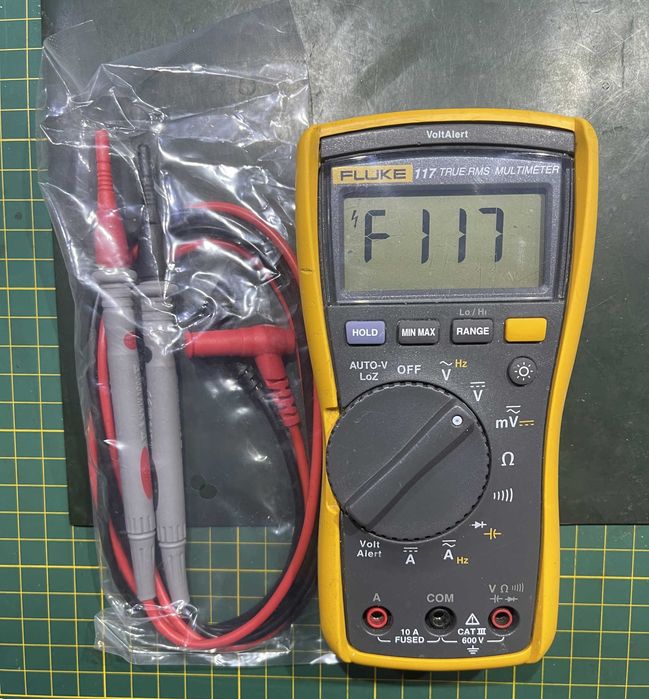 Мултимер FLUKE 117 true rms volt alert