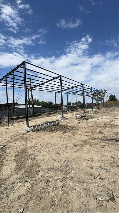 Hala sopron / adapost utilaje metalica 7 m latime x35 m lungime x4 m strasina din ipe 160