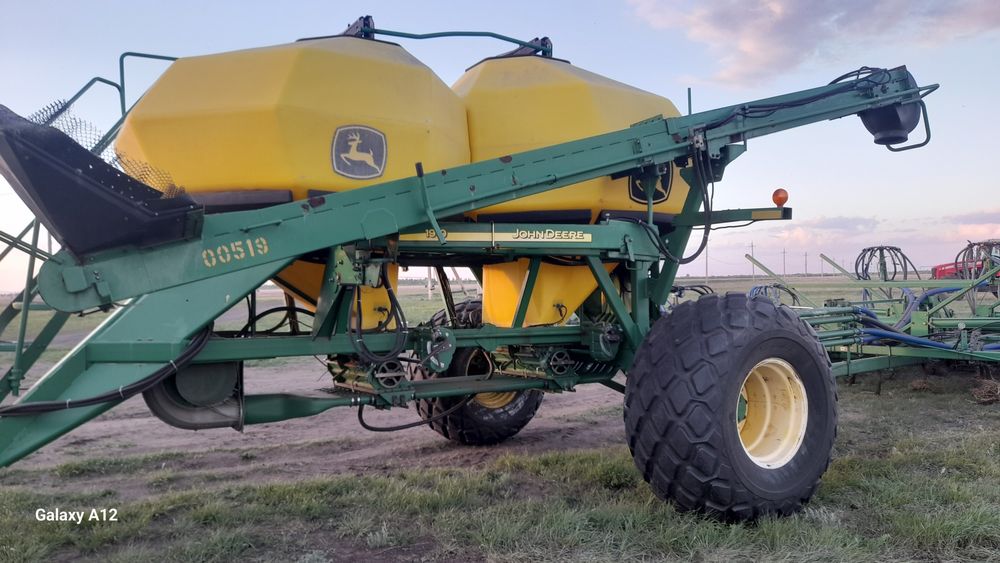 посевной комплекс John Deere 730