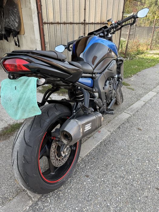 Motocicleta Yamaha fz1 naked