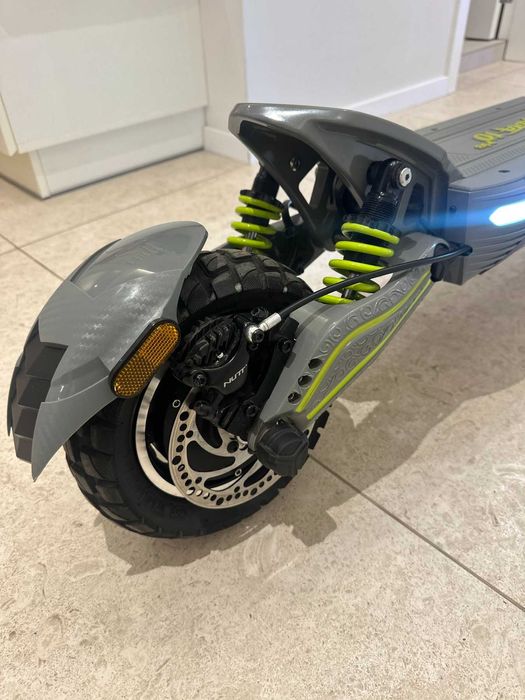 Mukuta 10+ dual motor - Електрическа тротинетка (само на 215 км)