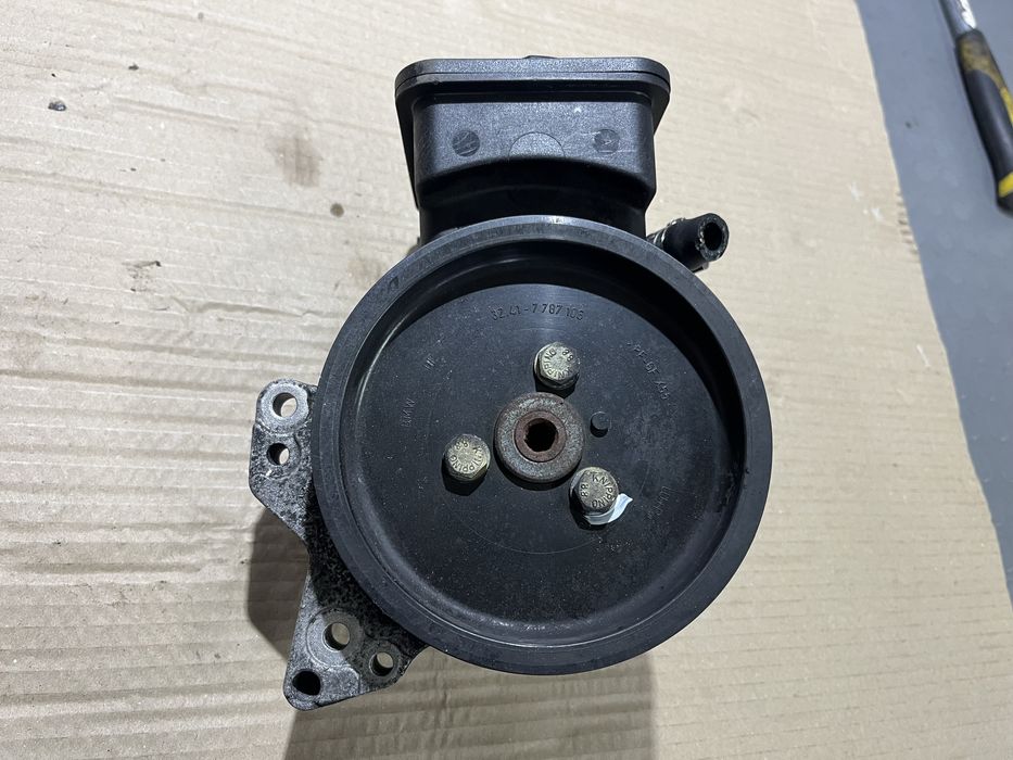 Хидравлична помпа за BMW E46 320D (150 к.с.)