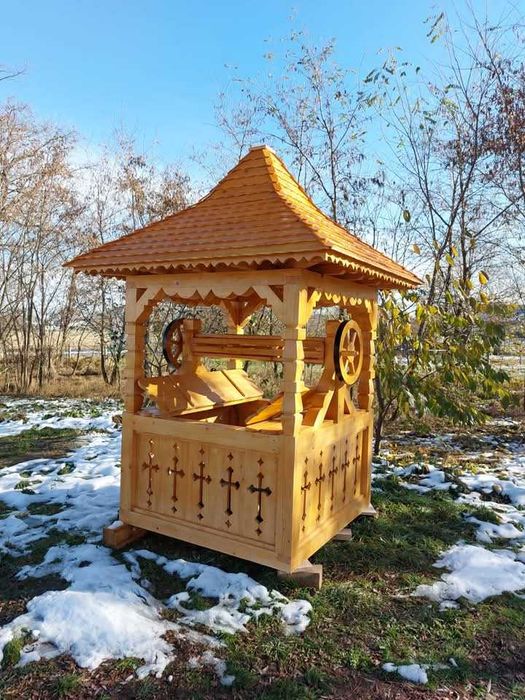 Fantana rustica din lemn masiv