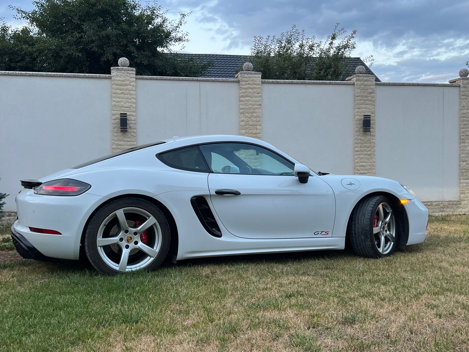 PORSCHE Cayman 2018 — imagine 3