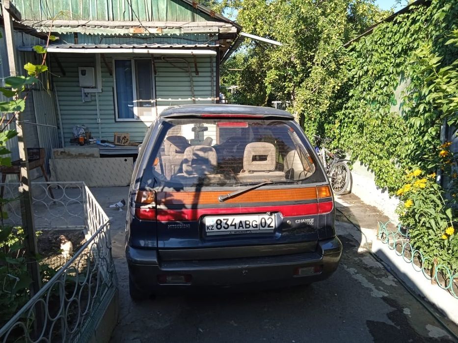Митсубиши шариот