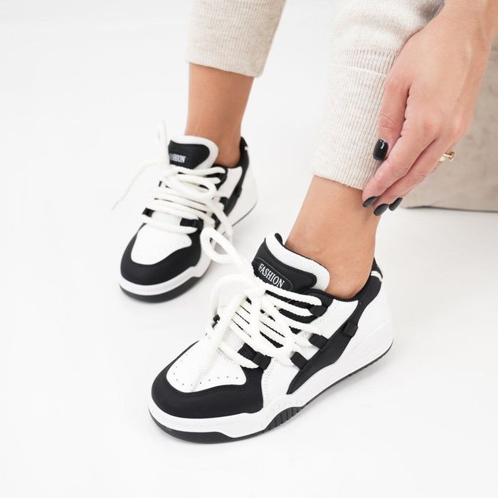 Adidasi dama si barbati