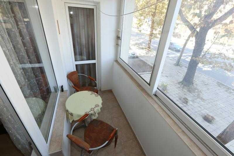 Дава се под наем Двустаен апартамент в Бургас, Център - 70 кв.м за 408 € - Снимка #8