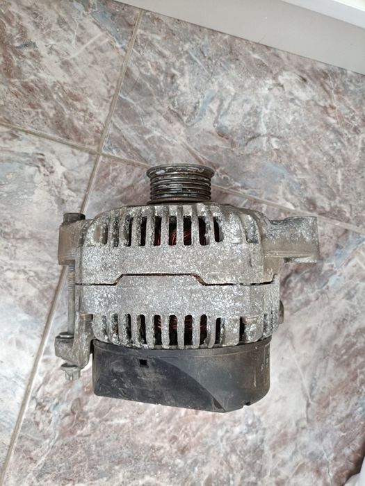 Продам генератор на опел