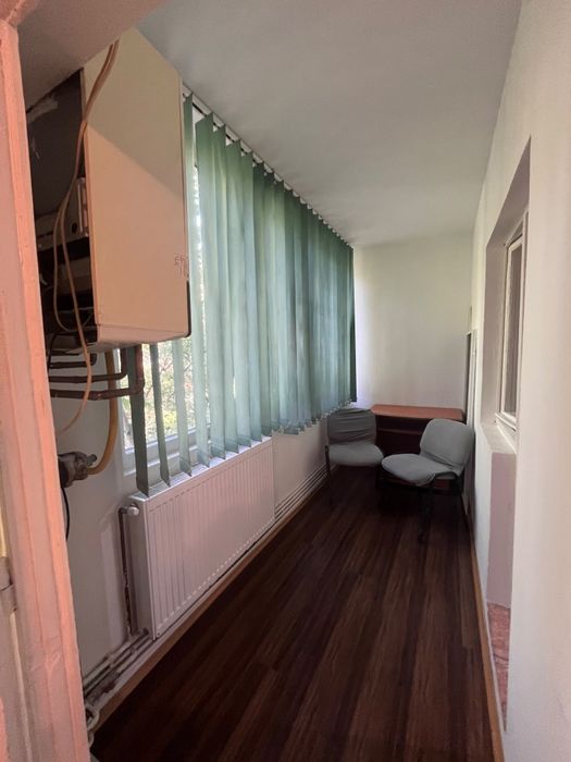 Inchiriez apartament 3 camere zona Soarelui