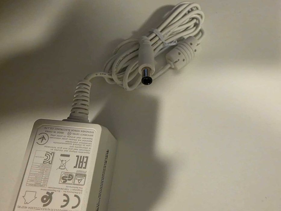 Vand Alimentator Original LG pentru Monitor 19V