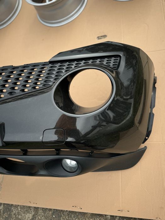 Bara fata Nissan Juke neagra stare f buna! Completa!
