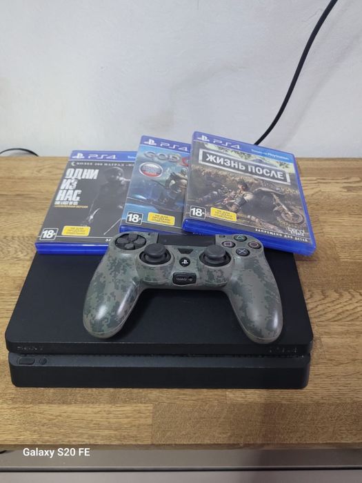 Ps 4 slim + джостик + 3 игры