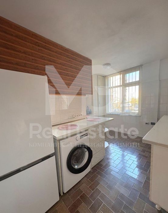 Продава се Многостаен апартамент в Пловдив, Кючук Париж - 100 кв.м за 1010 €/кв.м - Снимка #1