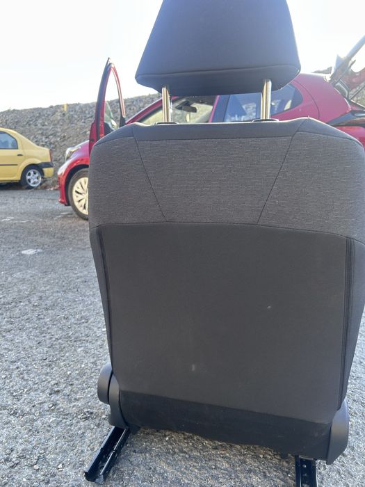 Седалка Toyota Yaris 23 XP210 AIRBEG **НАЛИЧЕН**