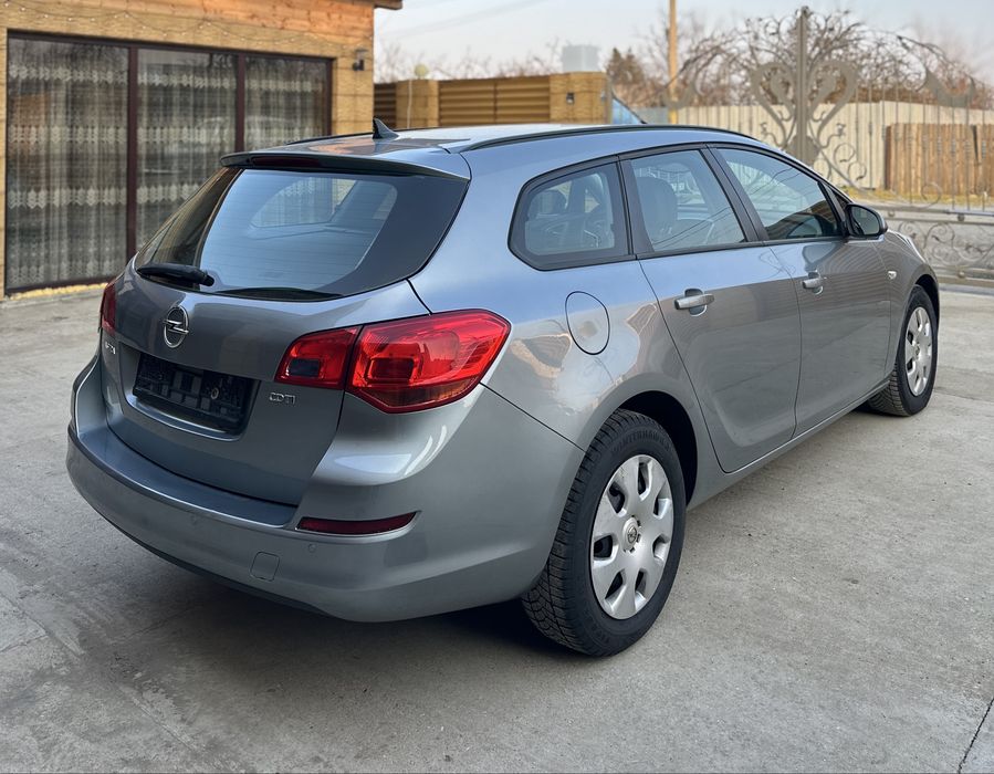OPEL Astra 2011 — imagine 5