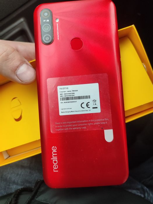 Realme c3.  3/64gb