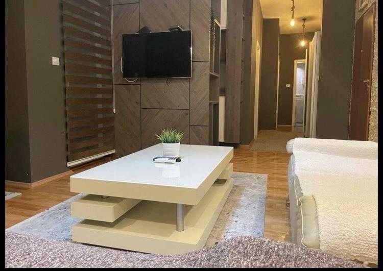 Дава се под наем Двустаен апартамент в Бургас, Изгрев - 56 кв.м за 178.5 € - Снимка #1