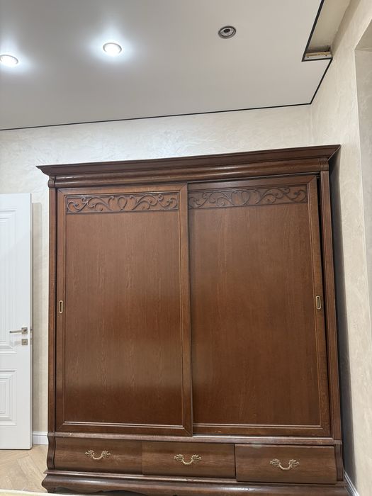 Комод и шкаф из дерево