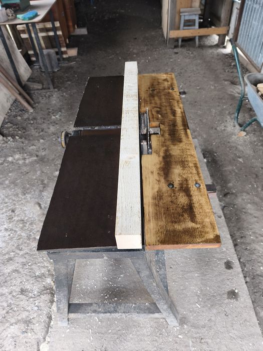 Abric, abricht cu circular și freză