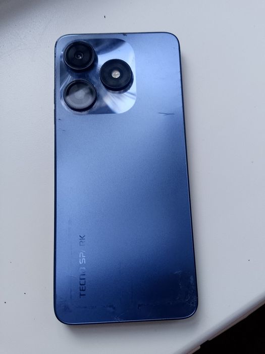 Продам Tecno Spark 10.