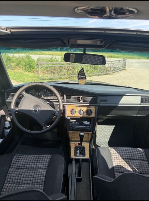 Mercedes 190 E - w124 automat