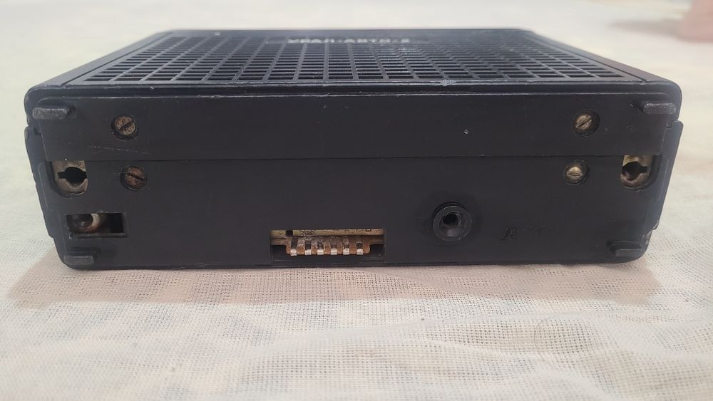 Avto magnitola  (retro magnitola] Moskvich 412 avto