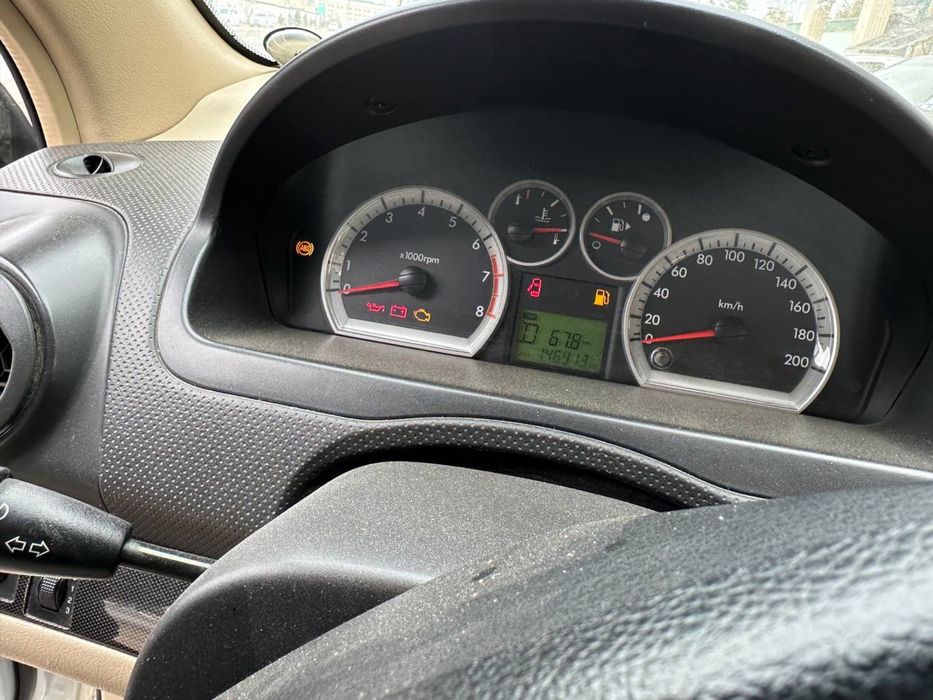 Nexia 3 avtomat bejoviy salon