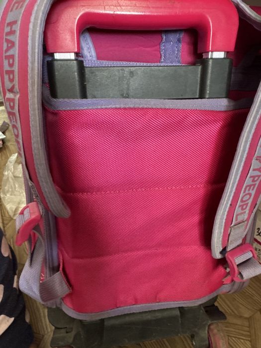 Чемодан-рюкзак на роликах