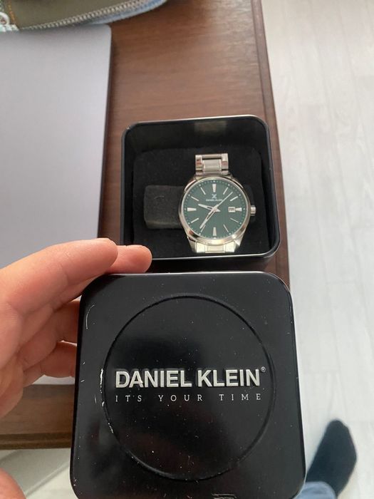 Часы Daniel Klein