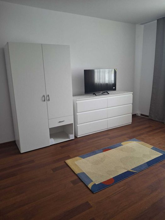Inchiriez apartament cu 2 camere, Precista