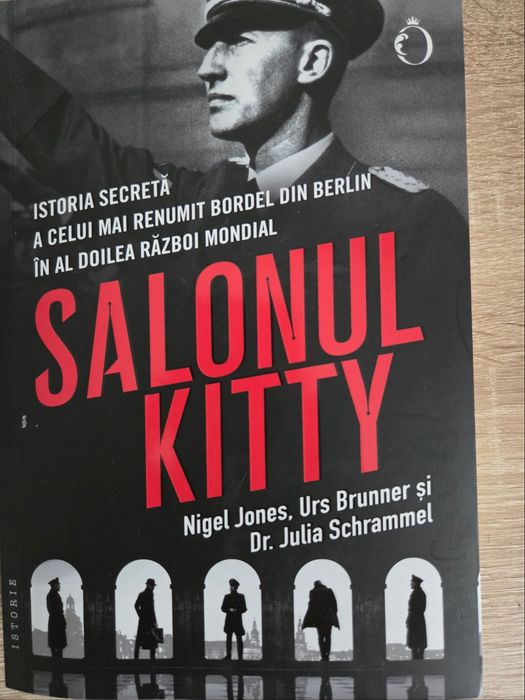 Salonul Kitty carte continut istoric
